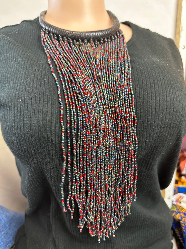 Masai Beaded Necklace (iridescent)