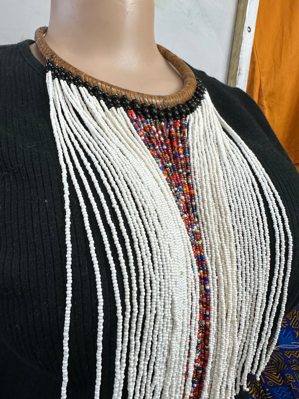 Masai Beaded Necklace (white)