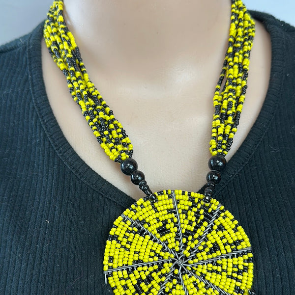 Pearl Beaded Necklace (yellow& Black)